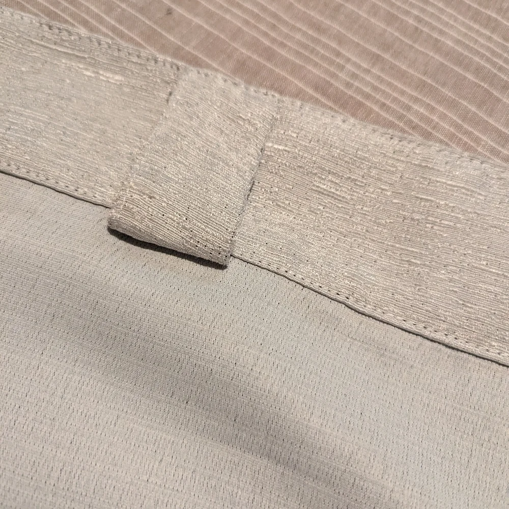 Lauren by Ralph Lauren lined light grey curtain panel - Picture 3 of 6